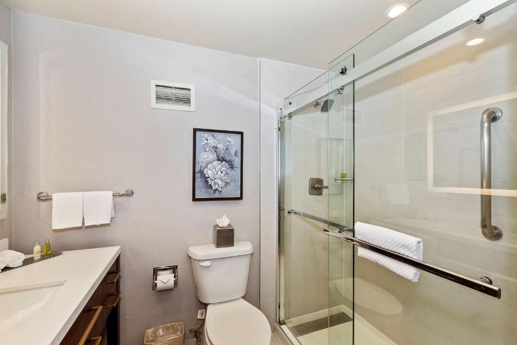 Doubletree by Hilton Whittier - Room King Con Patio - No Fumadores