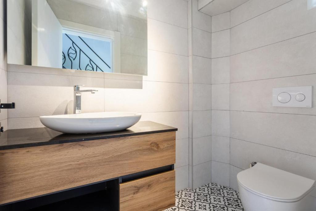 A bathroom at Villa Bercu Paradise