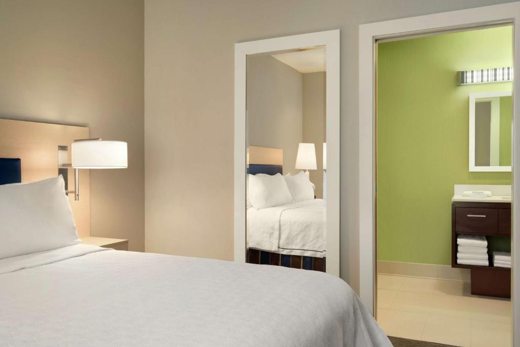 Home2 Suites By Hilton Leavenworth Downtown - Suite 1 Chambre Lit King-Size - Non-Fumeurs