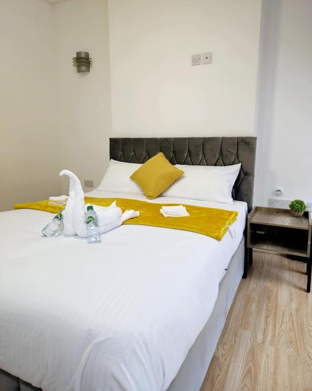 The Private Rooms in Paddington - Large Double Room