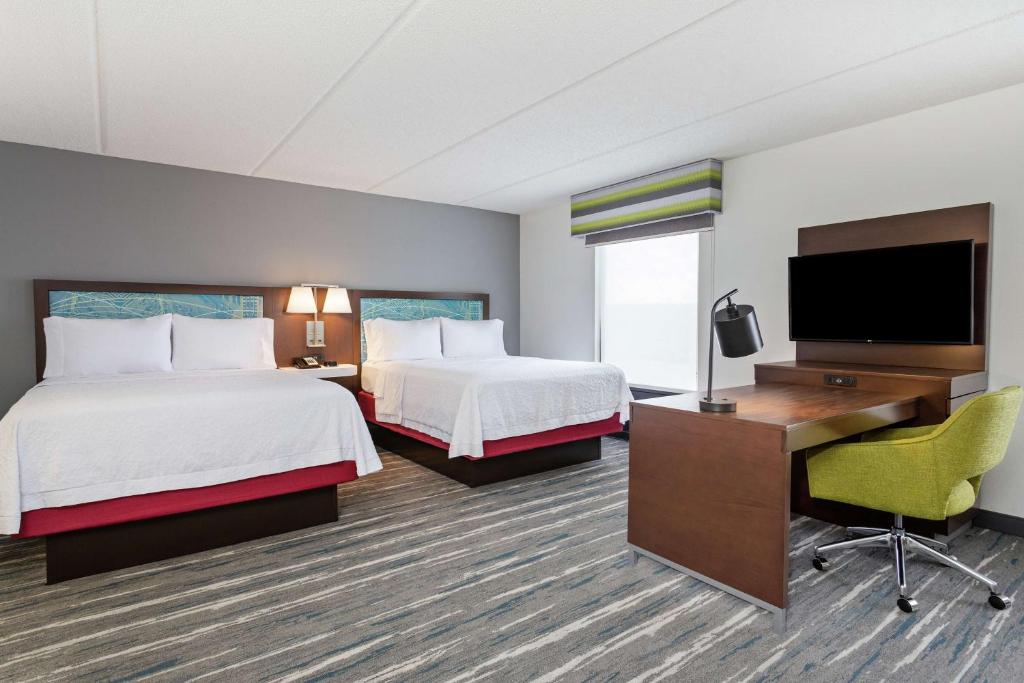 Hampton Inn & Suites Orlando International Drive North - Suite Studio Con Dos Camas Queen Y Sofá Cama