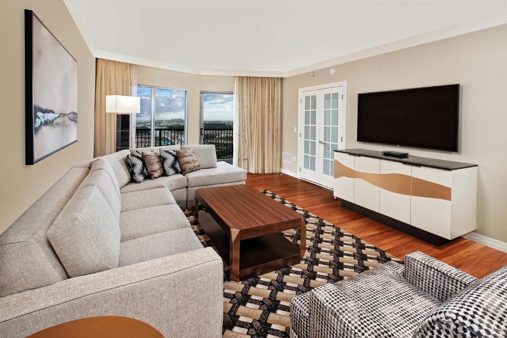 Hilton Grand Vacations Club Parc Soleil Orlando - Suite De Penthouse De Dos Dormitorios