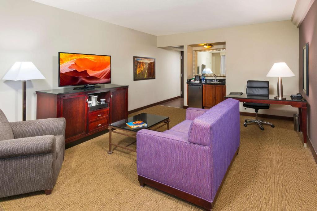 Doubletree by Hilton Phoenix Mesa - 