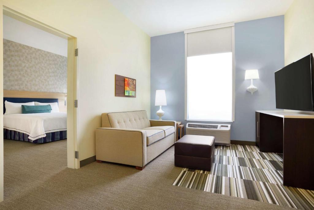 Voodi või voodid majutusasutuse Home2 Suites By Hilton McAllen toas