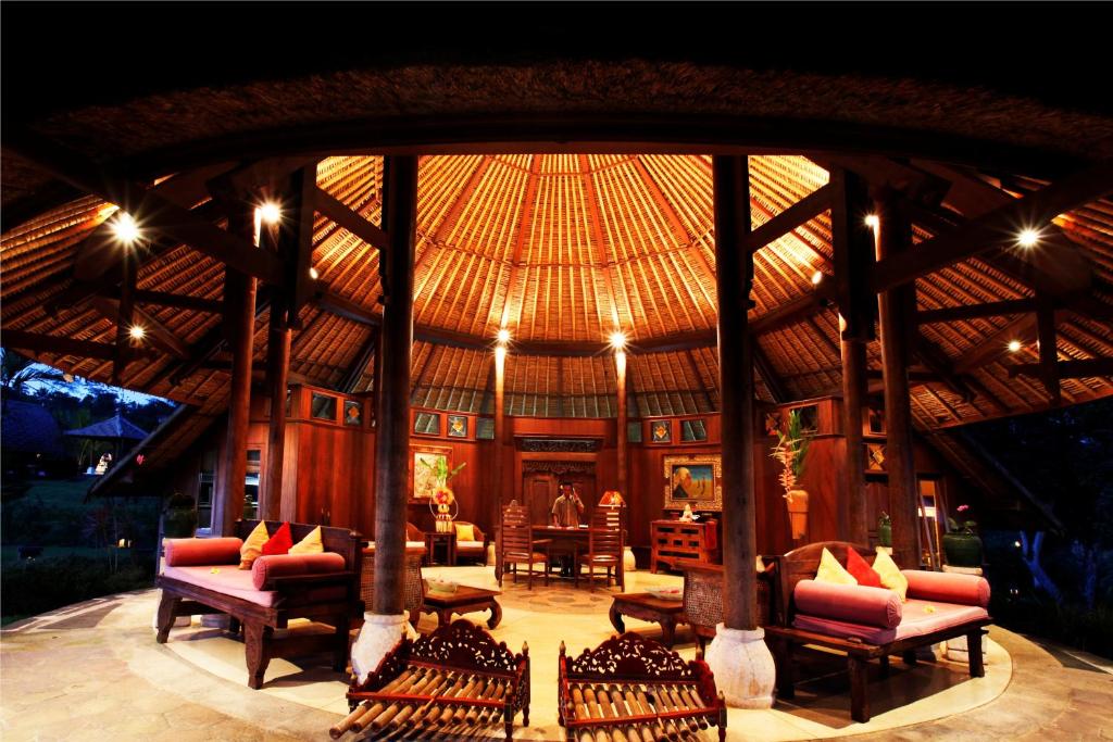 Posezení v ubytování Bagus Jati Health & Wellbeing Retreat