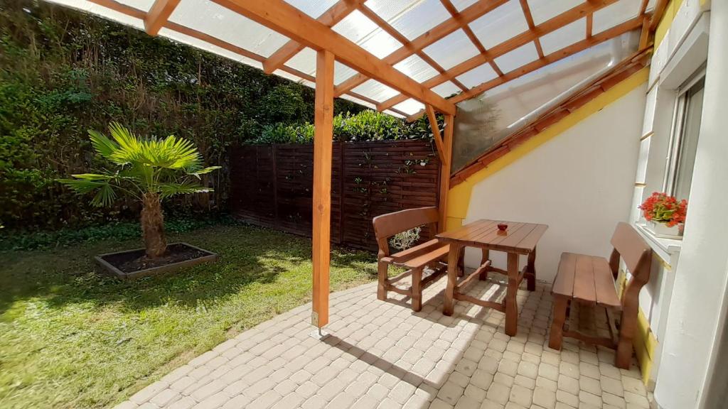 Vonkajšia záhrada v ubytovaní Thermal Garden