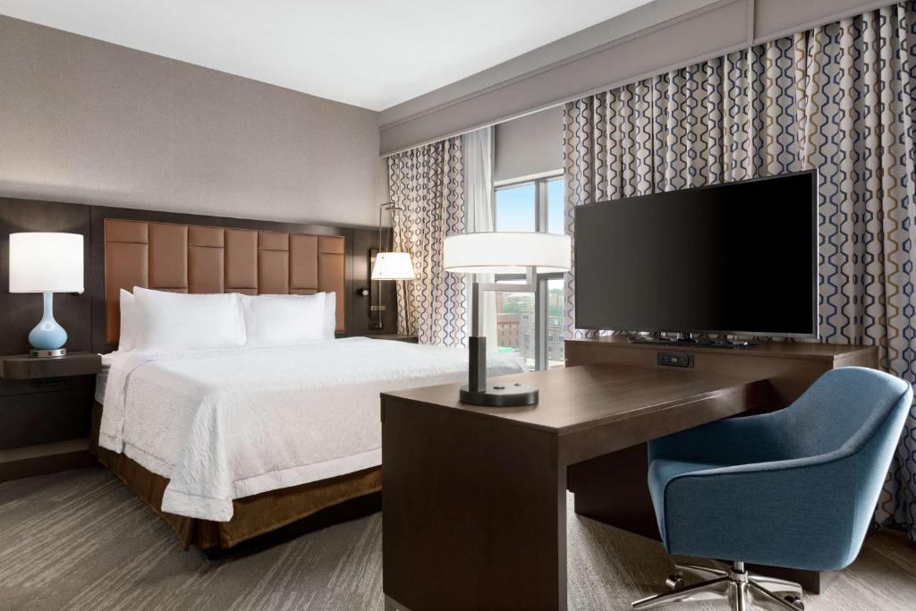 Hampton Inn Suites Kansas City Downtown Crossroads - Suite King Studio - No Fumadores