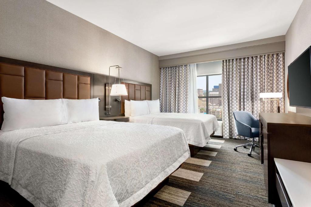 Hampton Inn Suites Kansas City Downtown Crossroads - Habitación Queen Con Dos Camas Queen