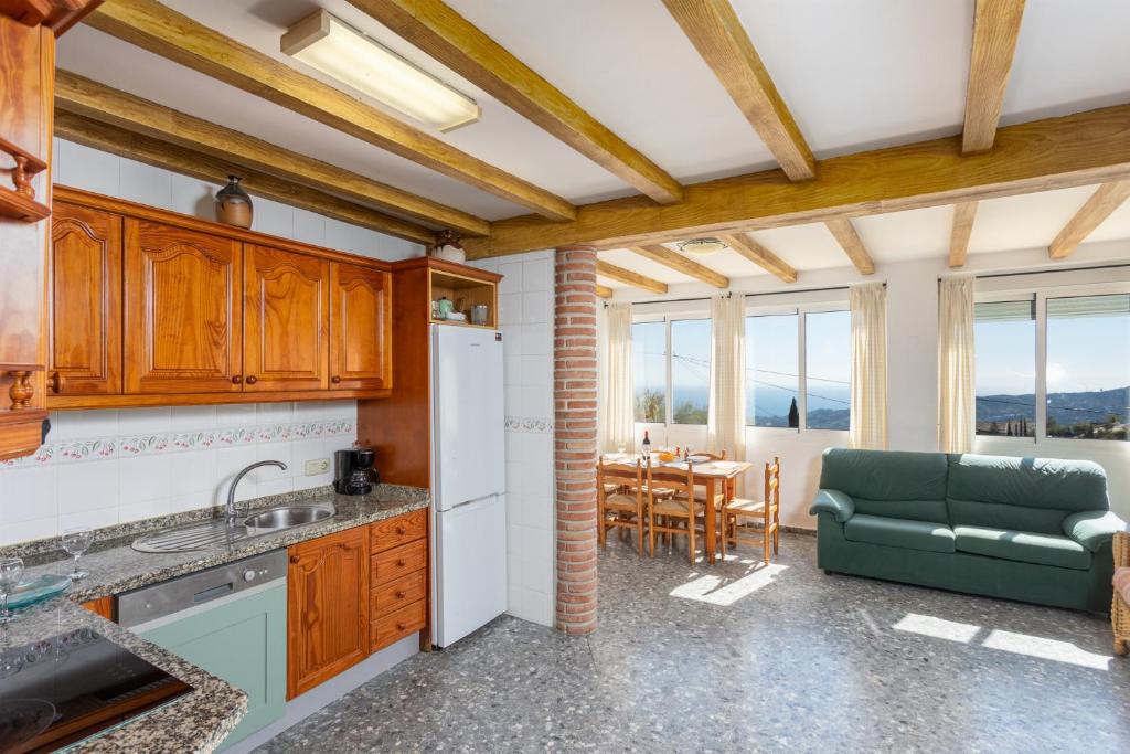 Kuchyň nebo kuchyňský kout v ubytování Villa Casa Leo