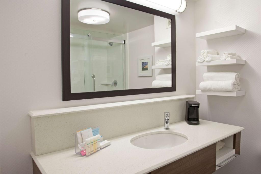 Hampton Inn & Suites Nashville-Smyrna photo