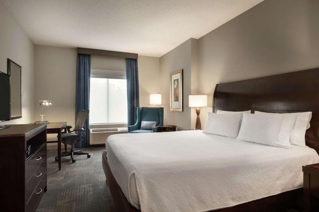 Hilton Garden Inn Minneapolis Downtown photo