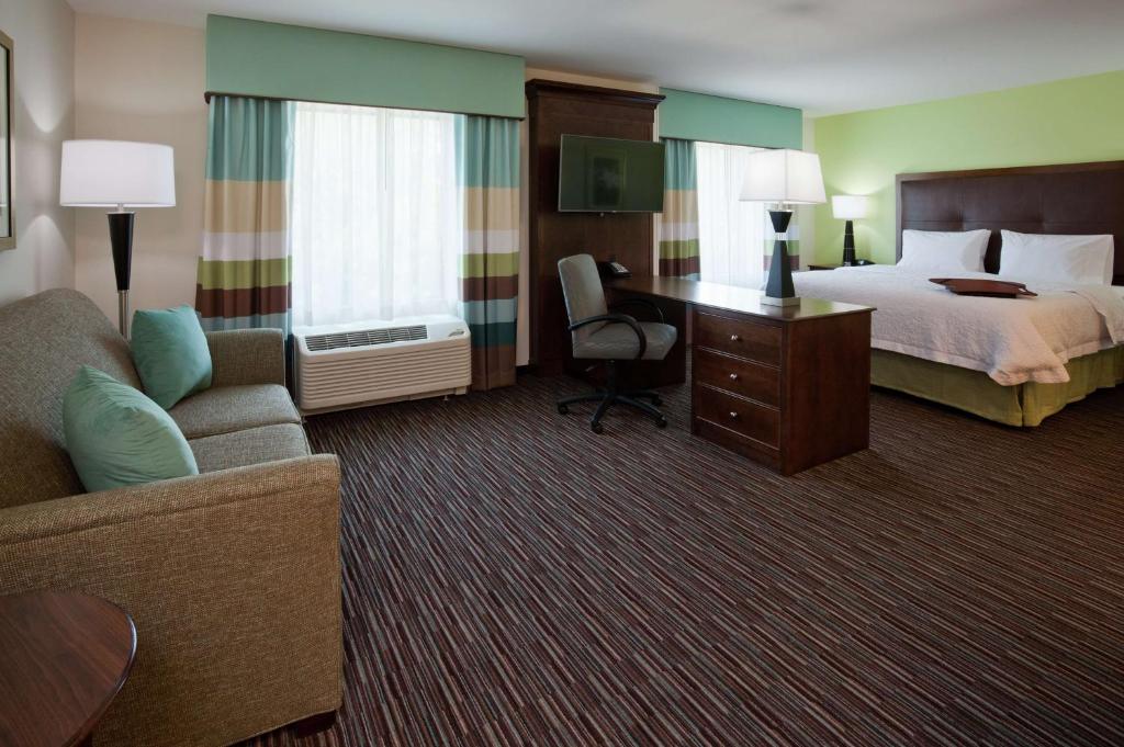 Hampton Inn & Suites Minneapolis West/ Minnetonka photo