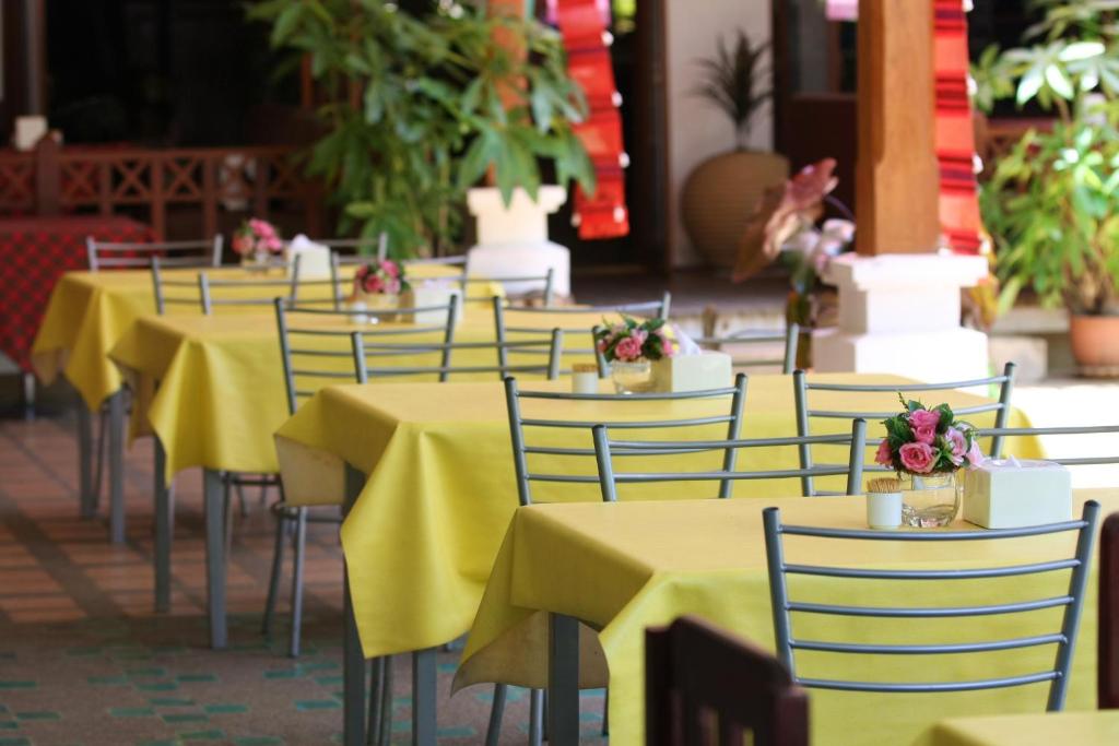 Restaurace v ubytování Top North Hotel