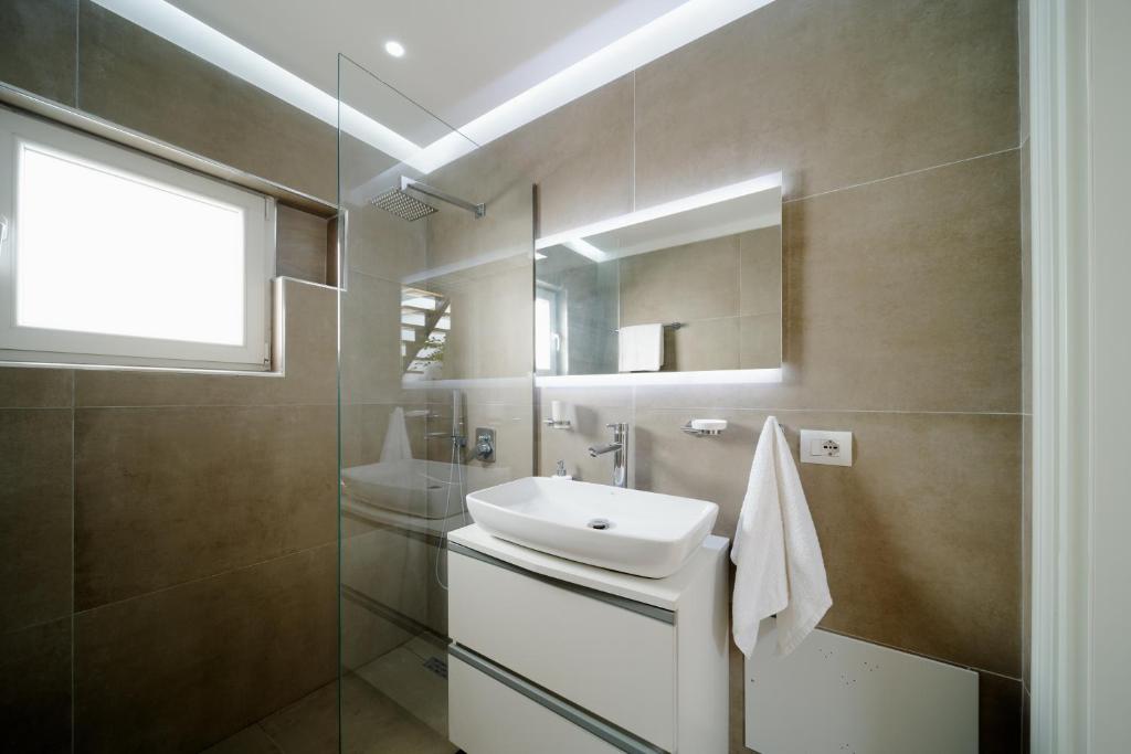 Square INN Luxury Penthouse - Imazhi 2