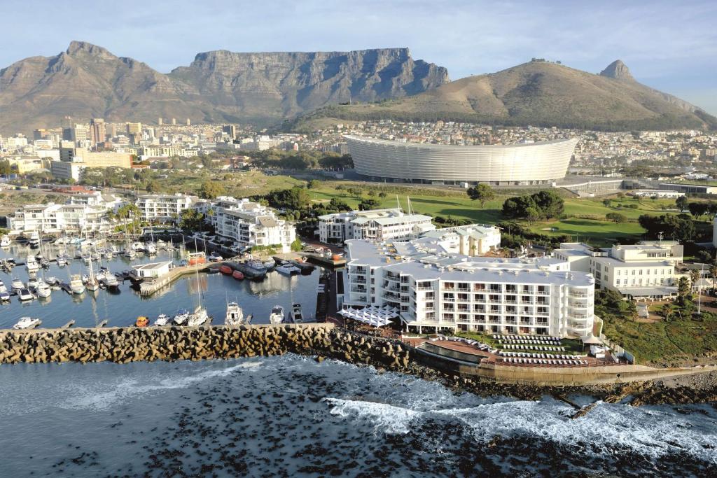 Radisson Blu Hotel Waterfront, Cape Town, Cape Town – Updated 2024 Prices