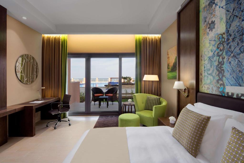 Posezení v ubytování Radisson Blu Hotel & Resort, Sohar