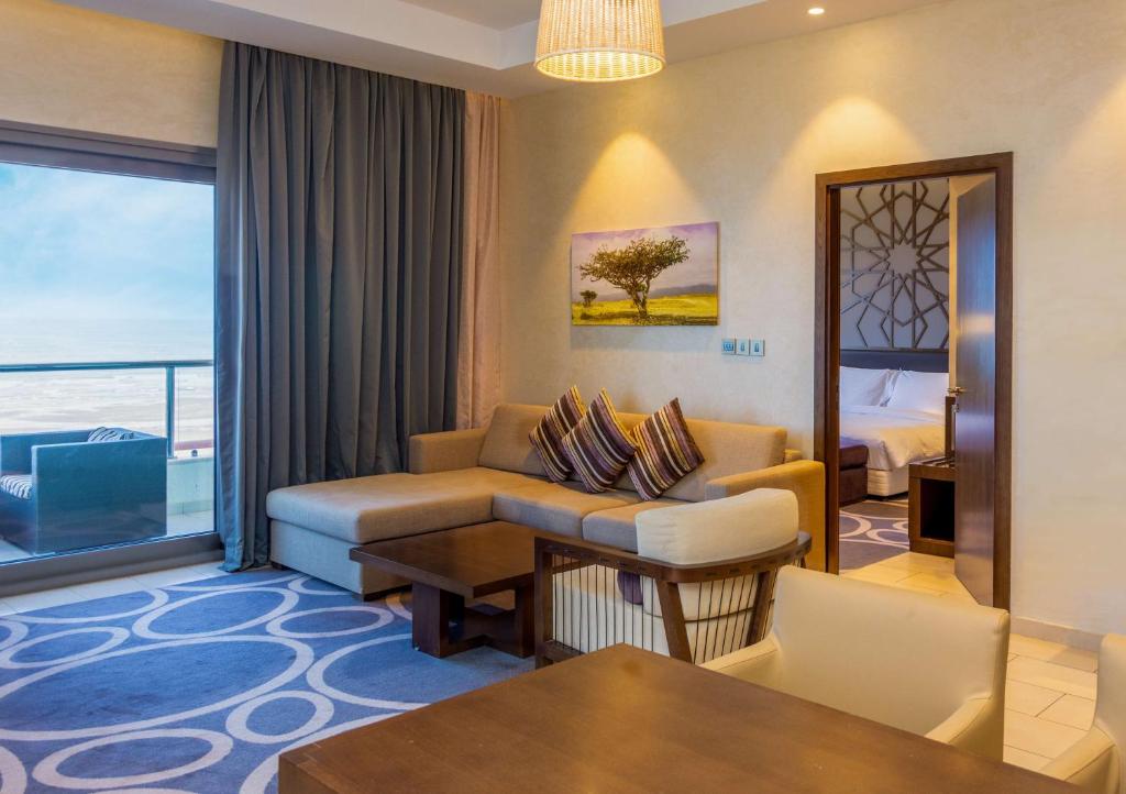 Posezení v ubytování Radisson Blu Hotel & Resort, Sohar