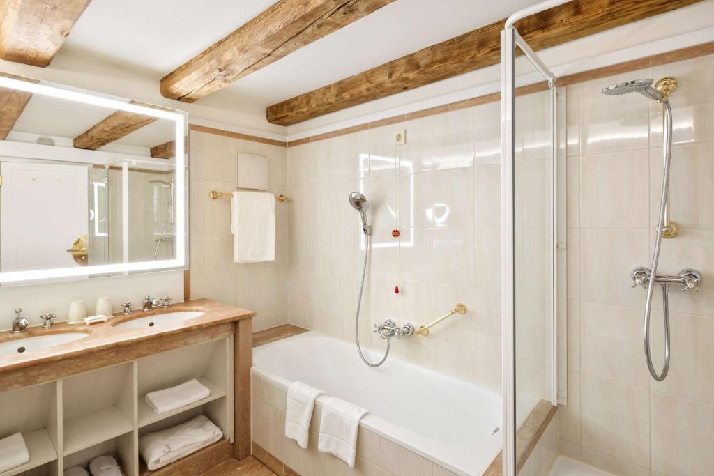 Radisson Blu Hotel Altstadt - Resim 23