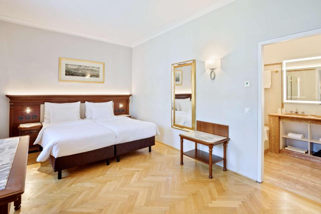 Radisson Blu Hotel Altstadt - Resim 26