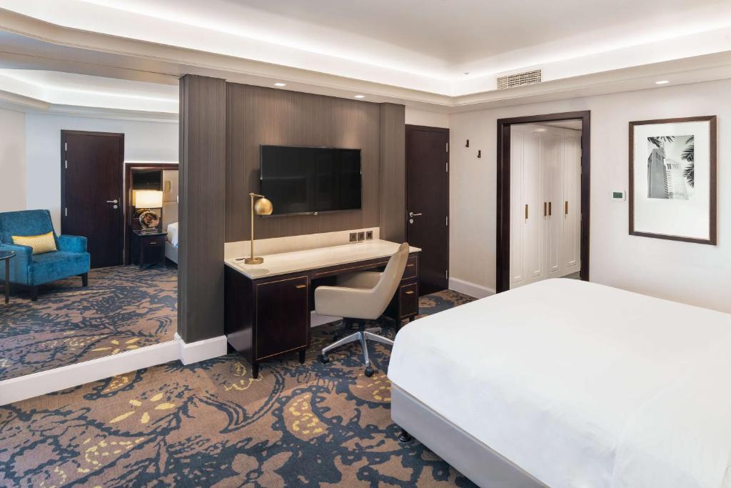 Radisson Blu Hotel, Dubai Deira Creek - Resim 24