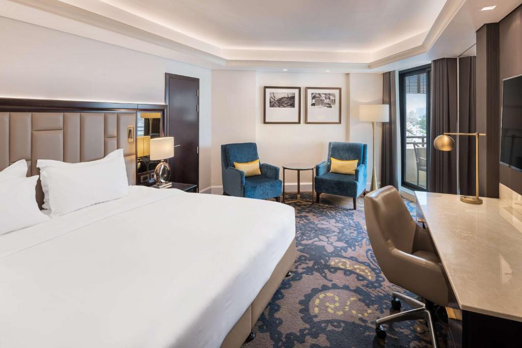 Radisson Blu Hotel, Dubai Deira Creek - Resim 25