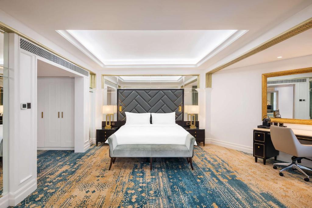 Radisson Blu Hotel, Dubai Deira Creek - Resim 44