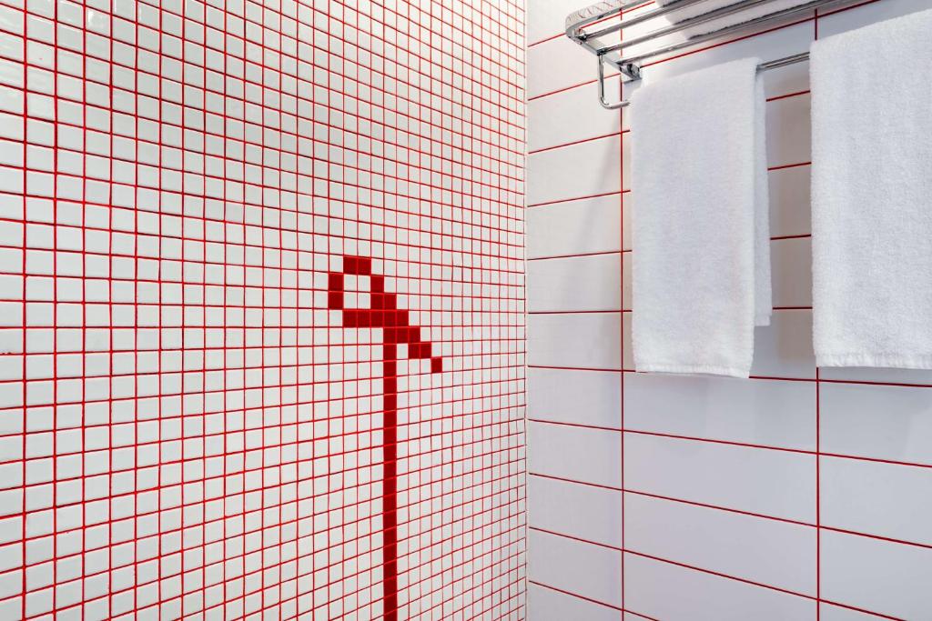 Radisson RED Dubai Silicon Oasis - Resim 27