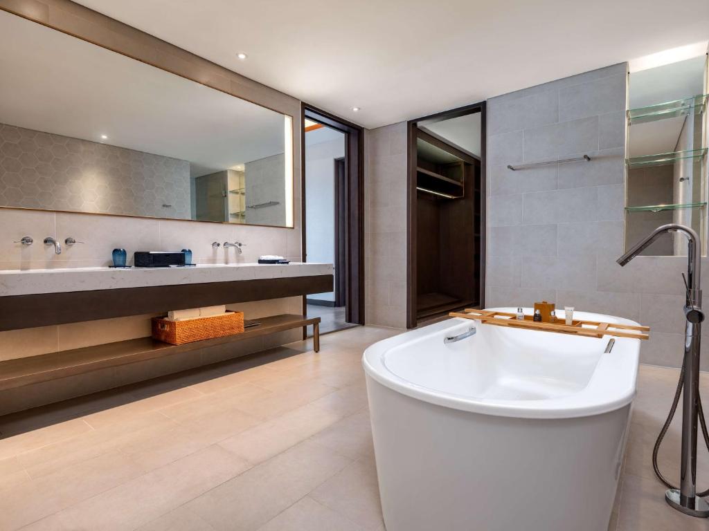Suite Executive Nhìn Ra Đại dương - Quyền Sử Dụng Executive Lounge Miễn Phí