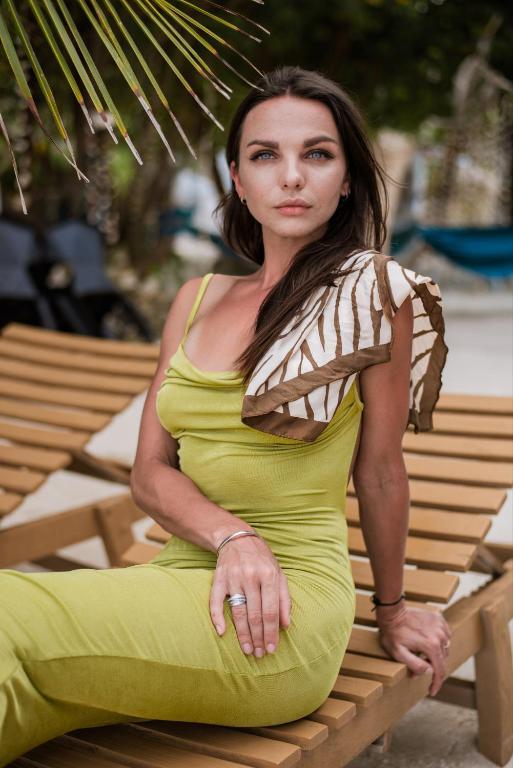 Summer Vibes Beach Front - View 14