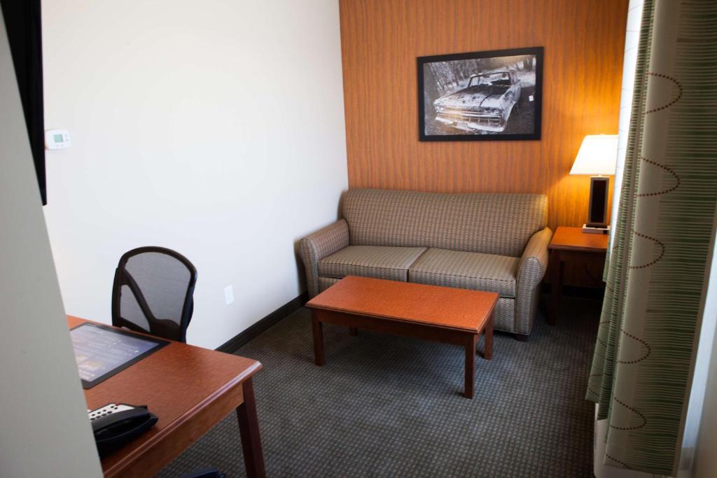 Posezení v ubytování Best Western Plus Service Inn & Suites