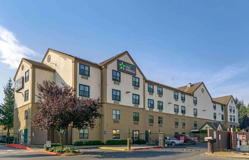 a hotel with a sign on the front of it at Extended Stay America Suites - Seattle - Everett - North in Everett