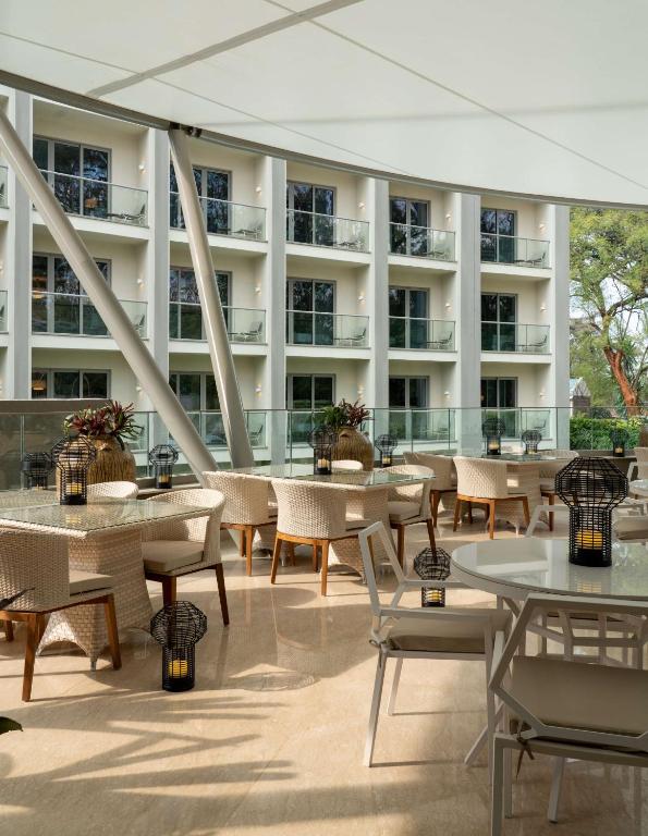 Restaurace v ubytování Radisson Blu Hotel & Residence Nairobi Arboretum