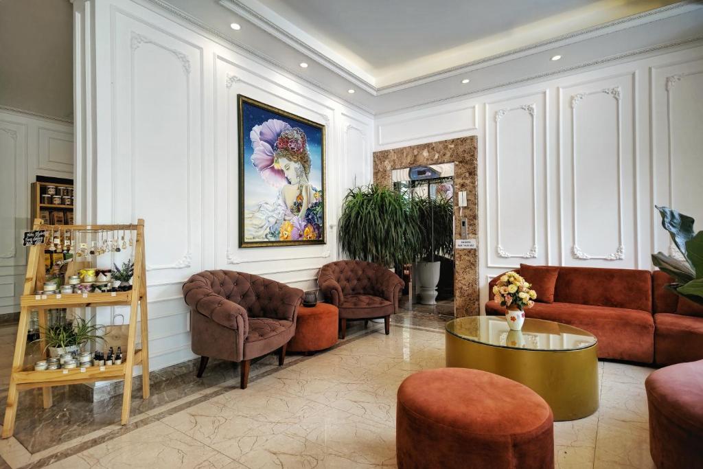Posezení v ubytování La Pense'e Hotel - Dalat