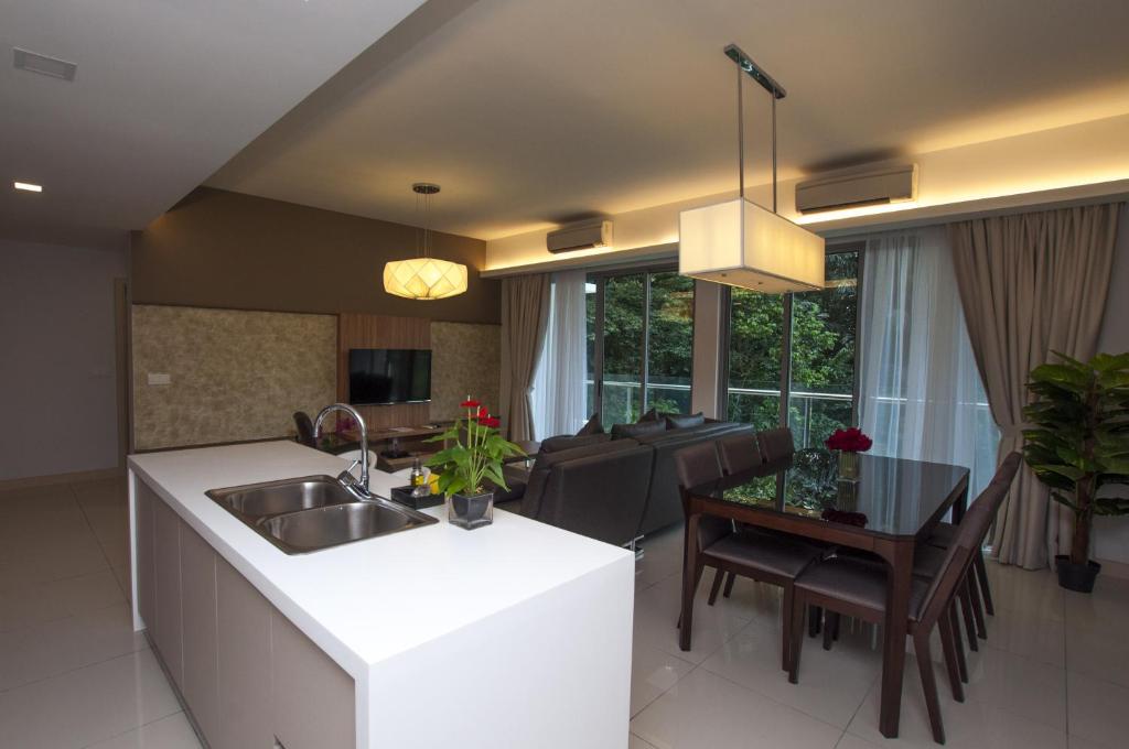 Suasana Suites Bukit Ceylon - Apartamento De Tres Habitaciones