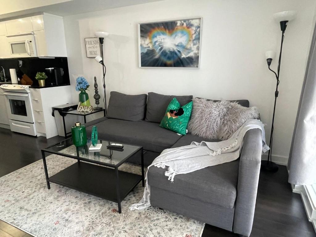 Small Condo Sofas Toronto Matttroy