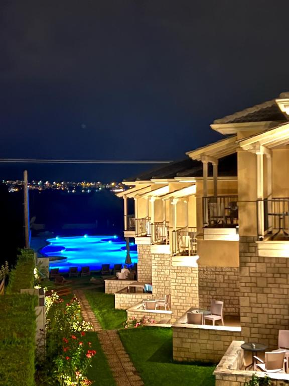 Bazén v ubytování Anemolia Resort and Spa nebo v jeho okolí