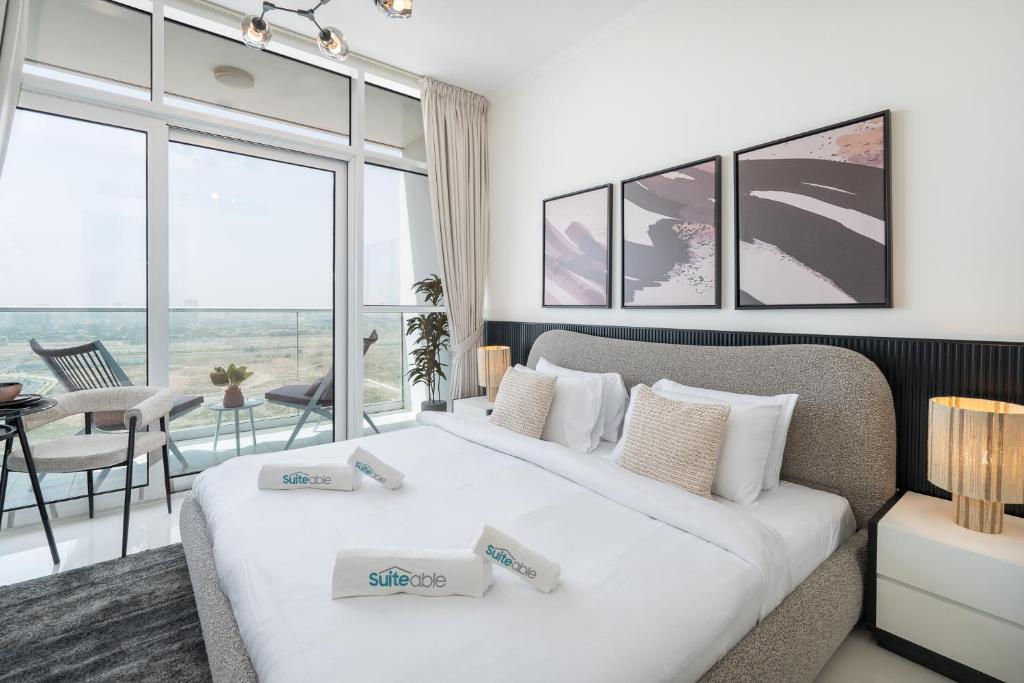 Posezení v ubytování Executive Studio in Damac Hills by Suiteable
