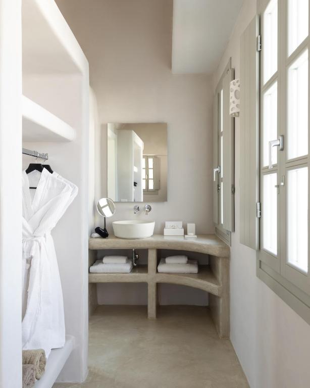 Danae Suites Santorini - 1