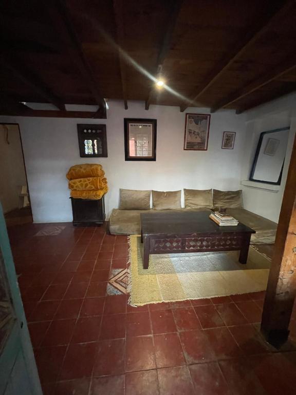 Posezení v ubytování Dar El Pirata Hostel