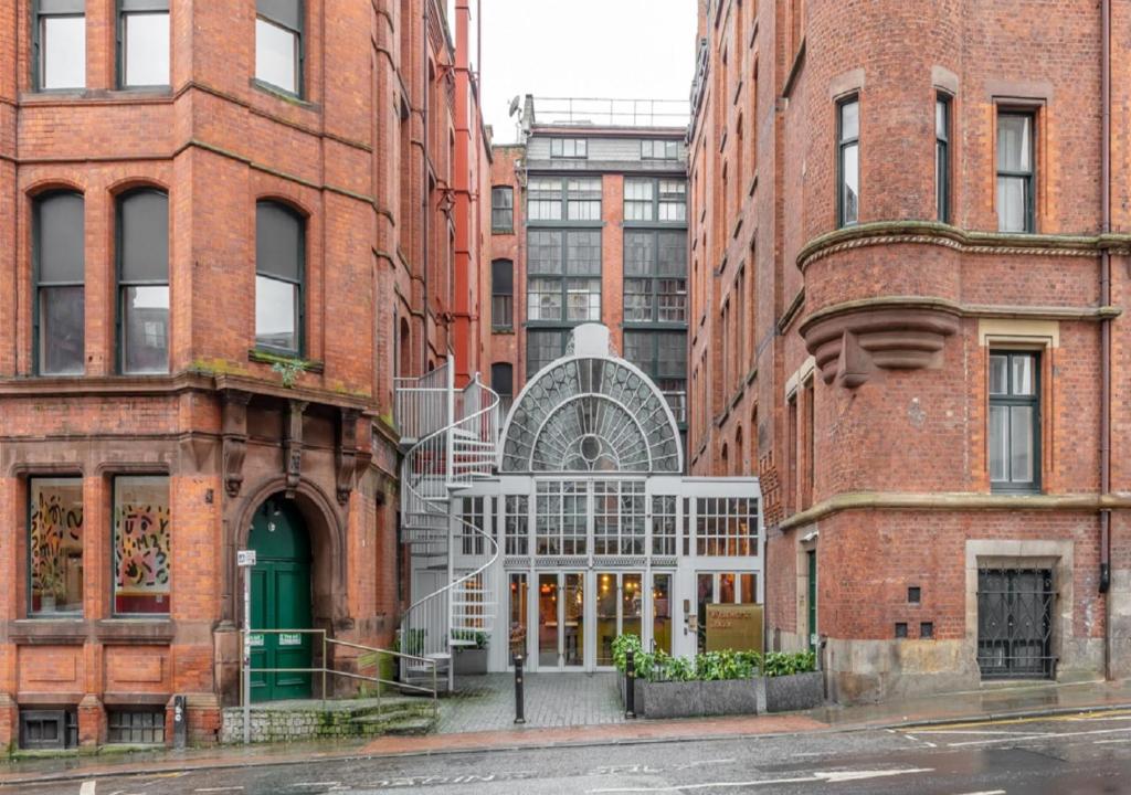 Whitworth Locke - Resim 34