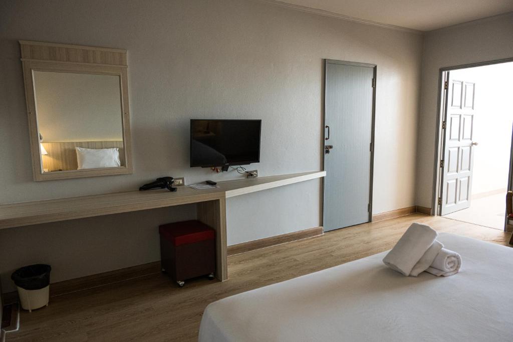 Marine Yensabai Pattaya - Deluxe Double Room