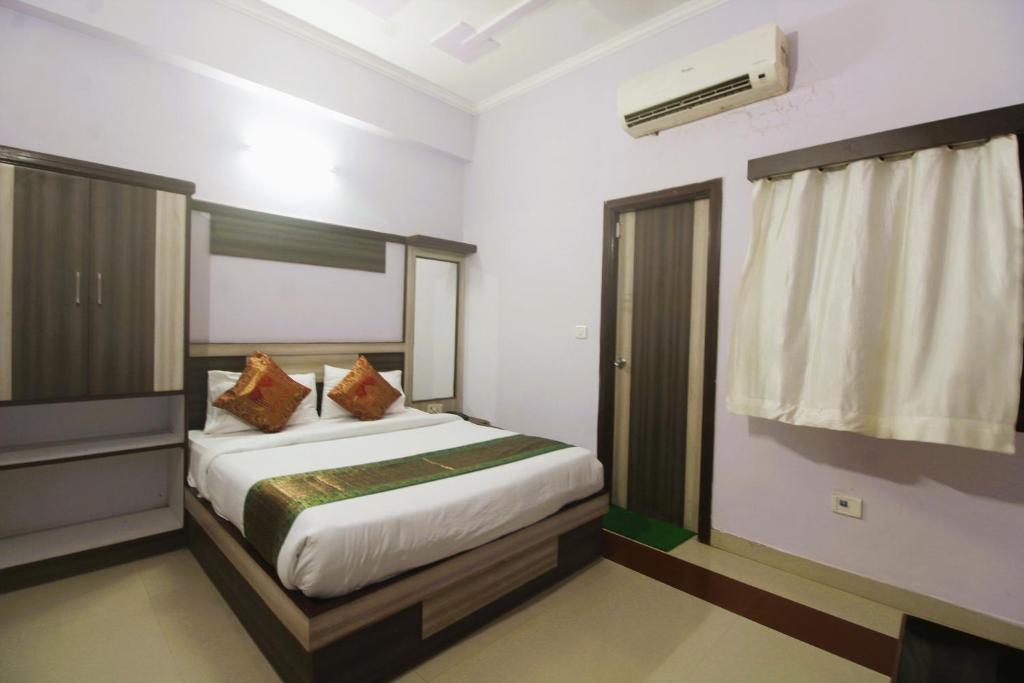 Hotel Golden Prime, Agra – Updated 2024 Prices