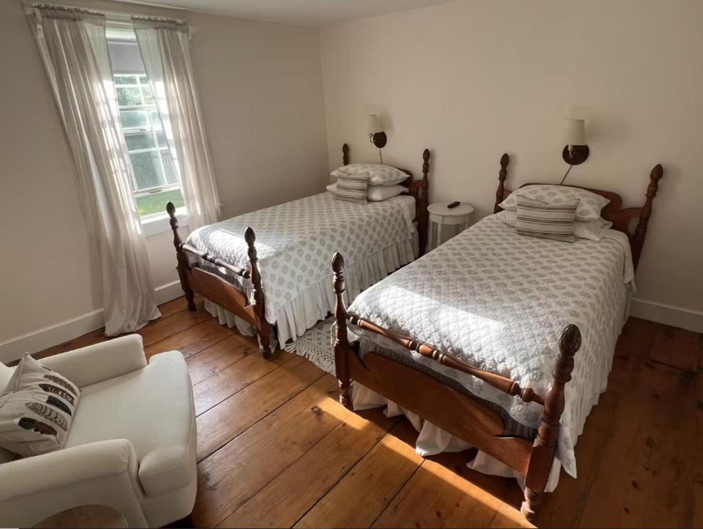 The Griff Inn - Twin Room With Mountain View