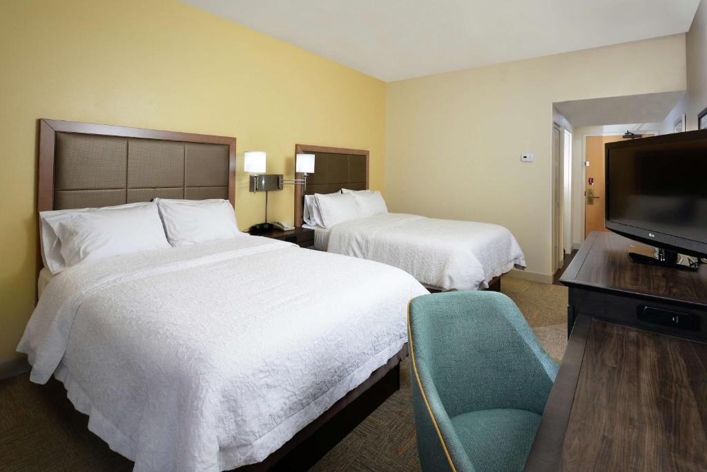 Hampton Inn Martinsville - ルーム クイーンベッド2台付 禁煙