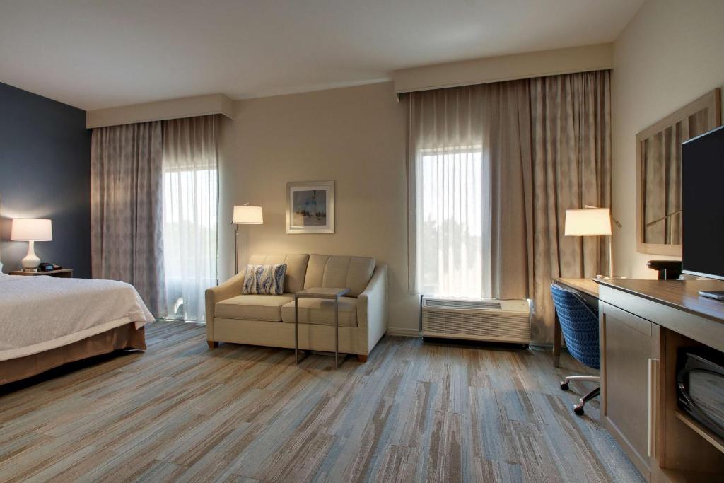 Hampton Inn Sneads Ferry Topsail Beach - King Room - Accesso Alla Mobilità/non Fumatori