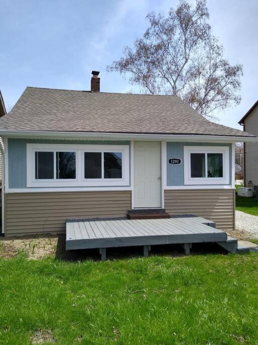 Charming and Happy Walled Lake MI Cottage, Novi (updated prices 2024)