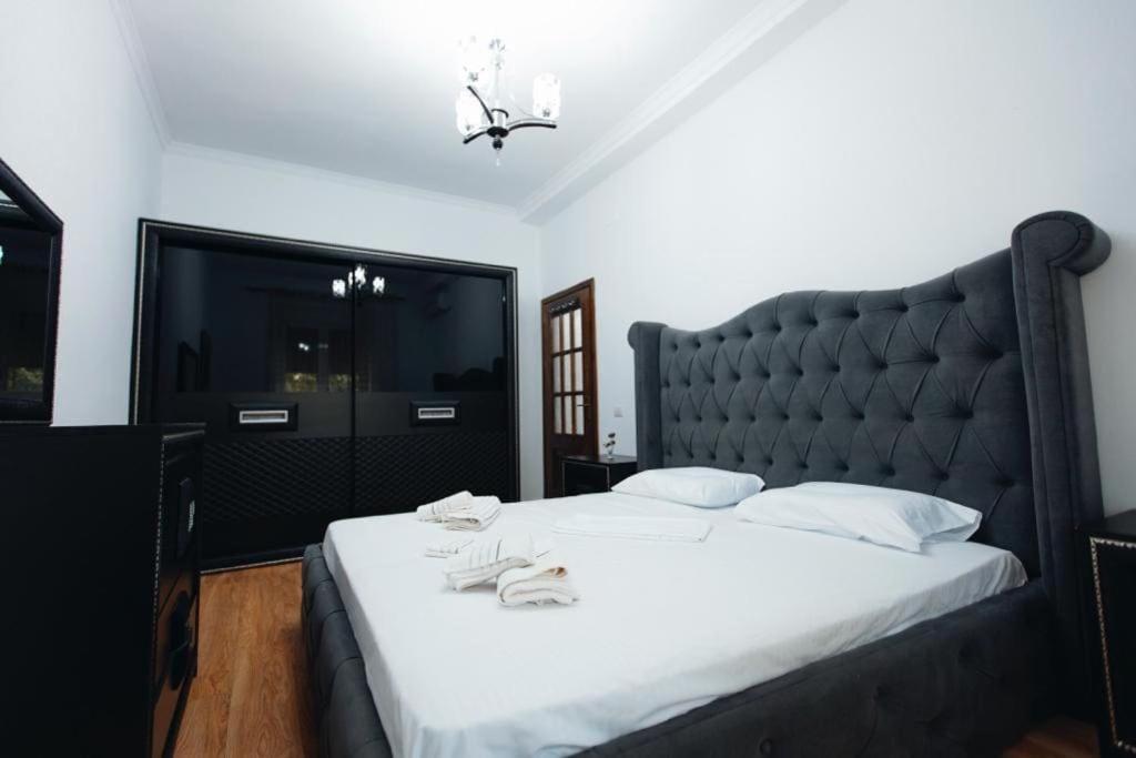 Shallvaret Center Apartment - Image 2
