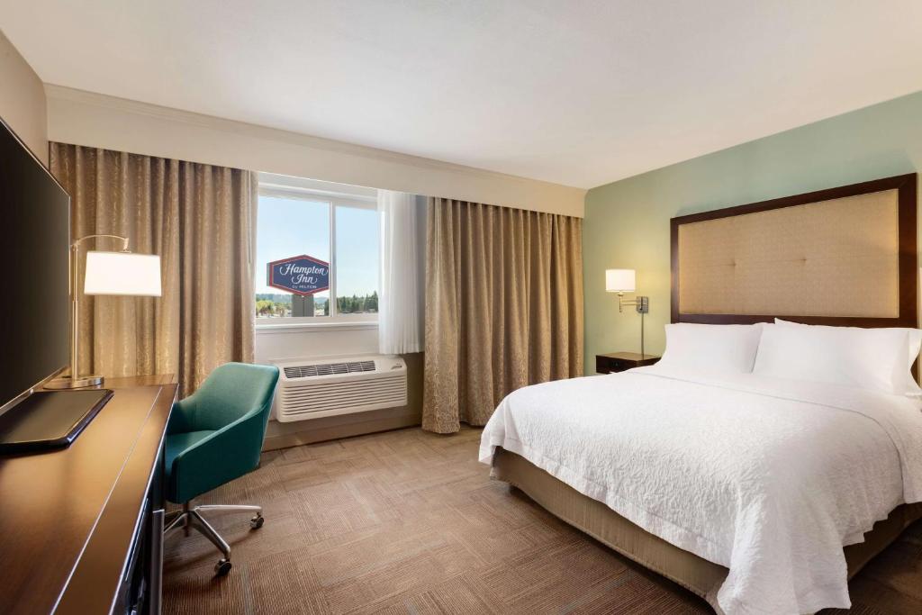 Postel nebo postele na pokoji v ubytování Hampton Inn - Portland/Clackamas