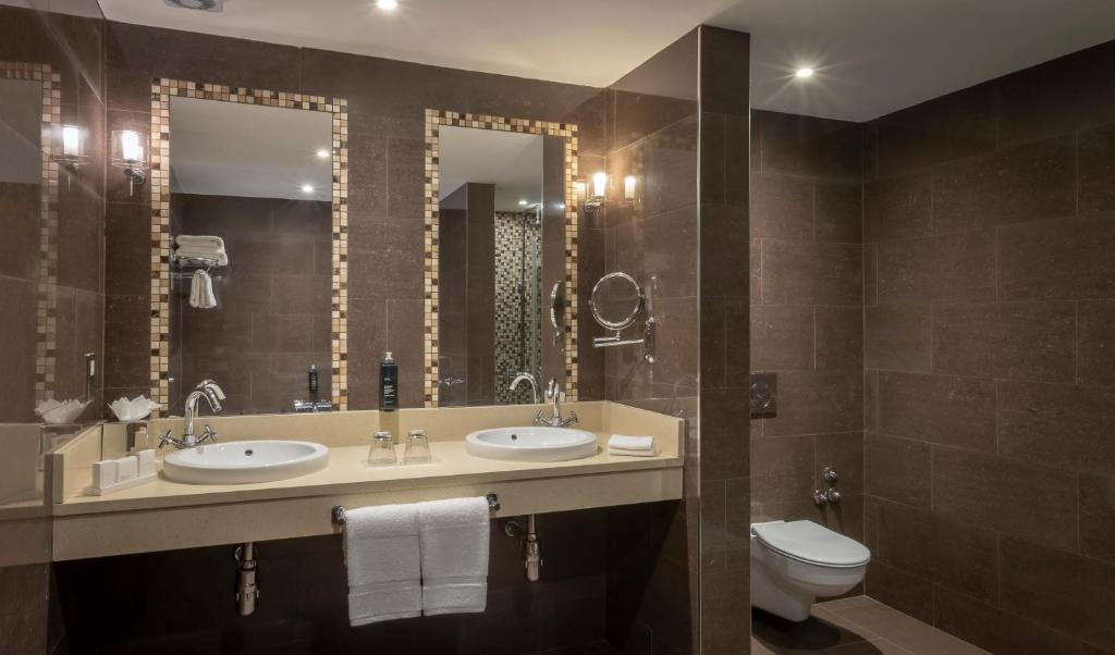 Clayton Hotel Dublin Airport - Rey Suite