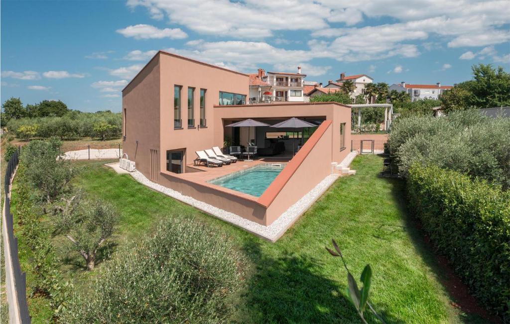 Bazén v ubytování Awesome Home In Stancijeta With Kitchen nebo v jeho okolí